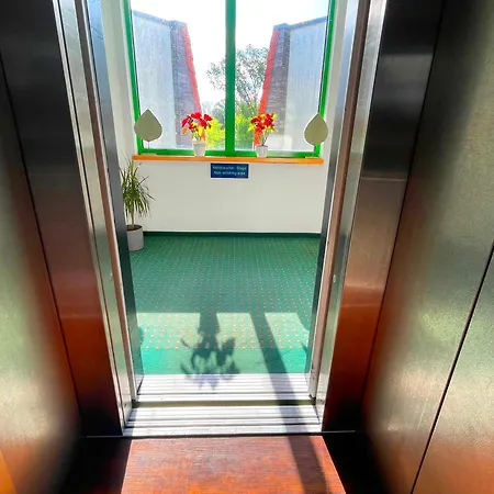 ホテル ベスト ウェスタン シュプレーヴァルト リュベナウ